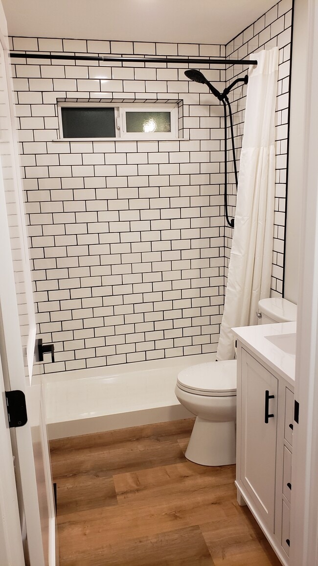 Photo - 1627 Logan St