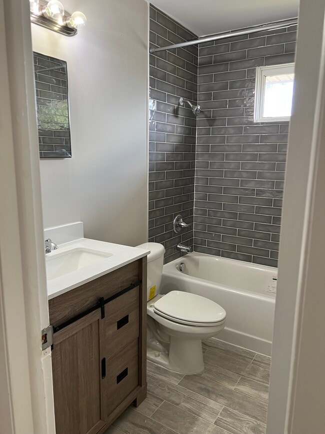 Photo - 1140 Shuford Ave