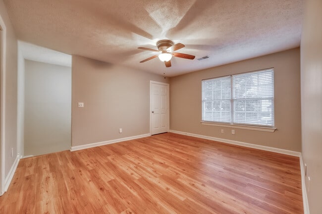 Photo - Fairview Commons