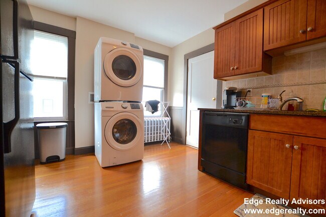 Photo - 12 South Crescent Circuit Unit 2