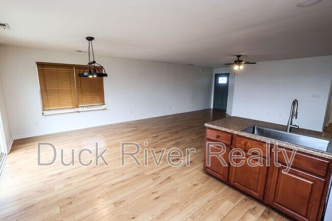 2207 Carpenter Bee Dr