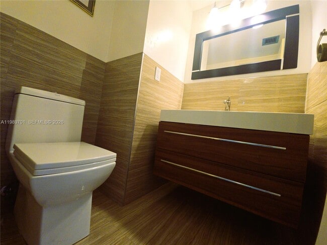 Photo - 2851 NE 183rd St Unit 905E