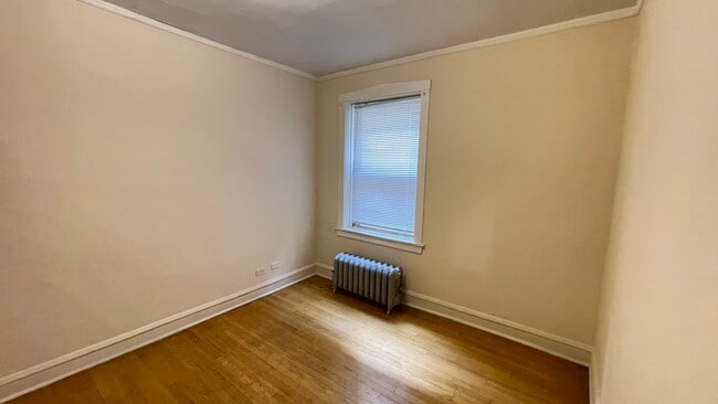 3HAB: DORMITORIO 2 - 2415-2417 W Birchwood Ave