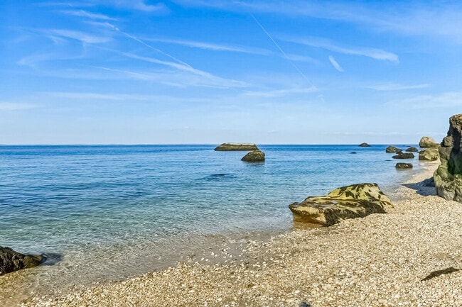 Photo - 605 Circle Dr Unit ID1385592P