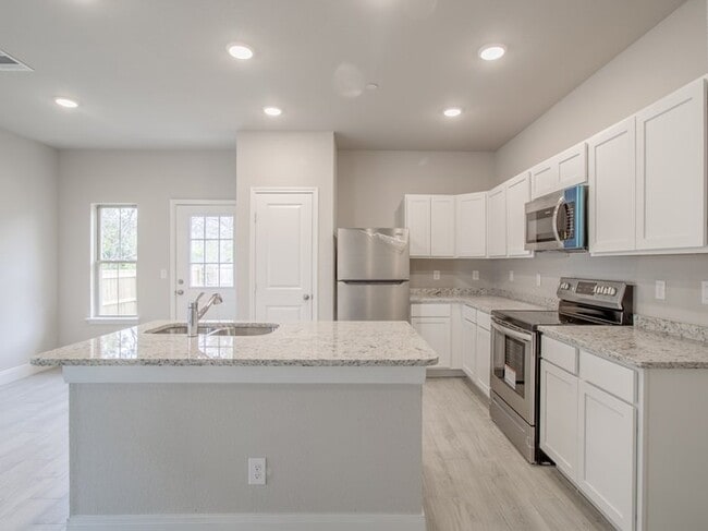 7503 Savannah Brooks