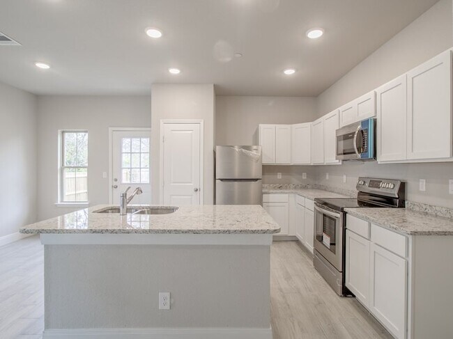 Photo - 7503 Savannah Brooks