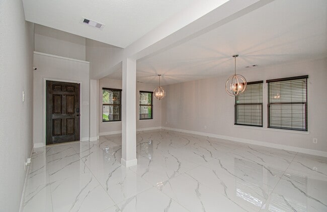 Photo - 16430 Williamstown Dr