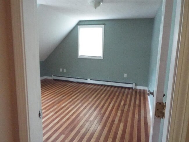 Photo - 355 New Hampton Rd