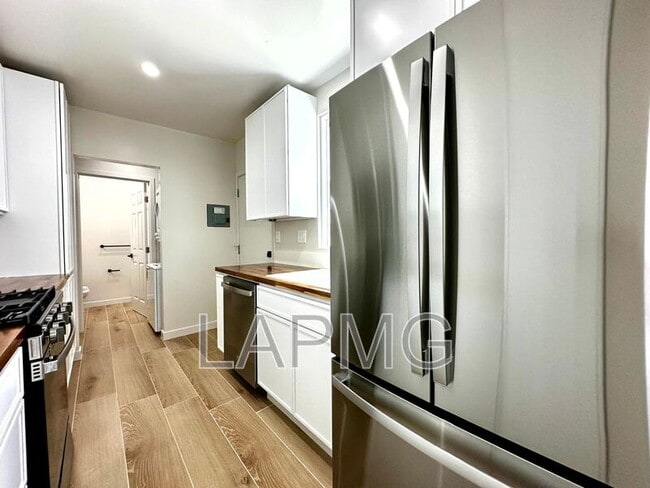 Photo - 2304 N Frederic St Condo
