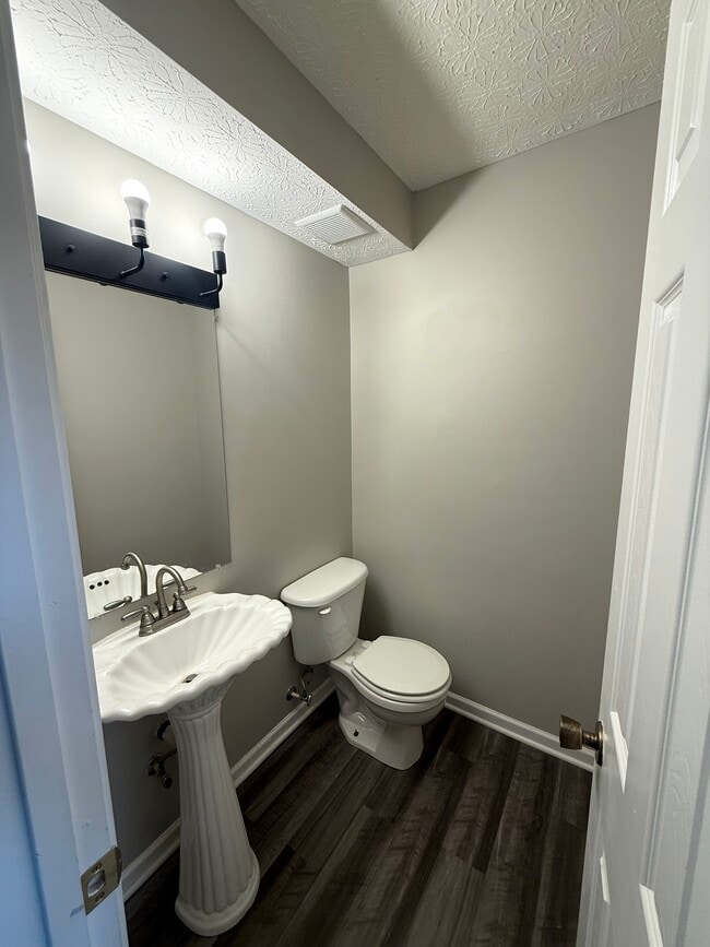 Photo - 6370 Bellinger Dr