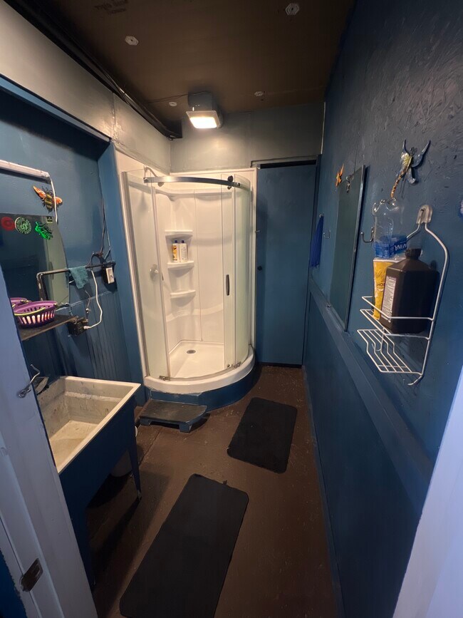 Shared shower / sink - 44 E Bacon St Unit A