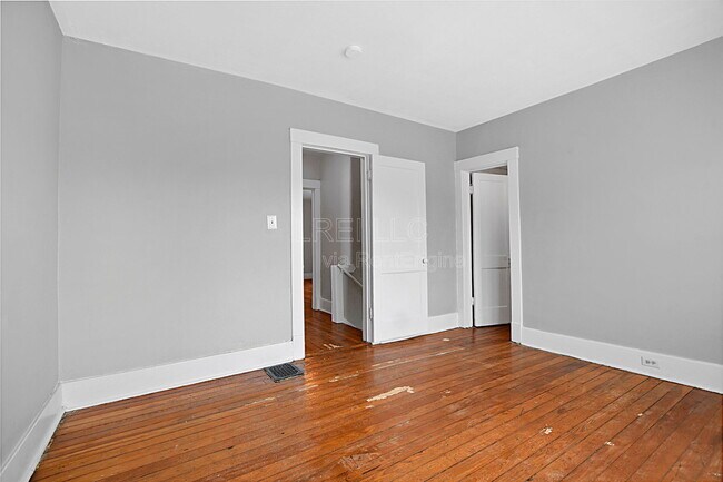 Photo - 627 S 38th St