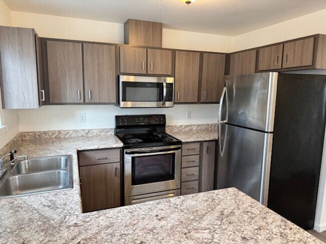 Photo - 2 STORY TOWNHOME IN THE HEART OF PHOENIX OREGON