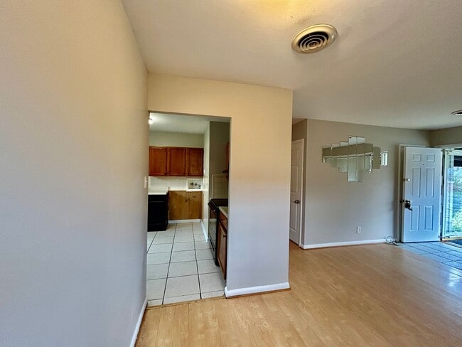 Photo - 3 Bedroom! Available Now!