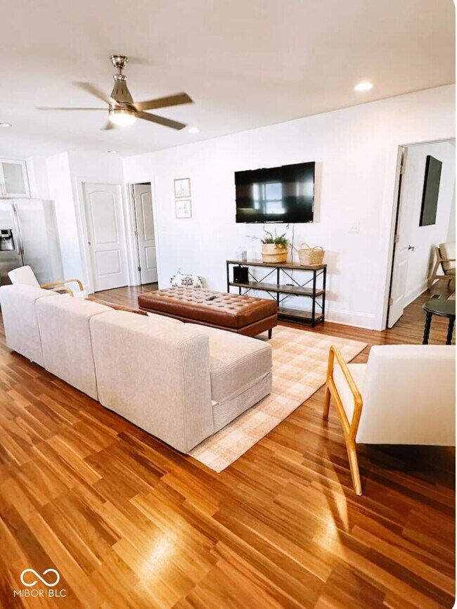 Photo - 1063 Hosbrook St Unit B