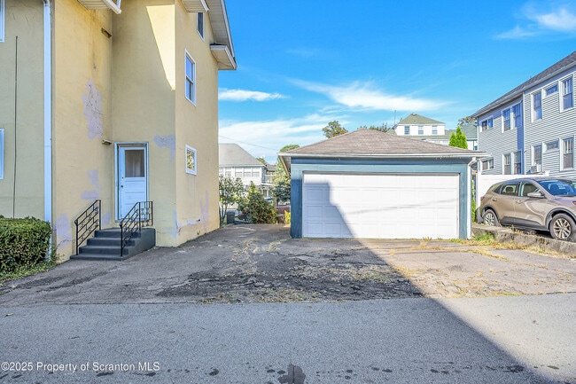 Photo - 1900 N Washington Ave