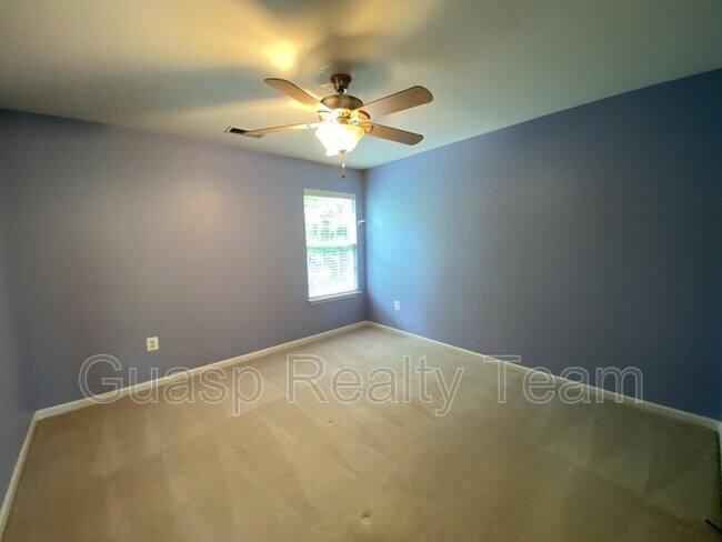 Photo - 70 Crestwood Ln