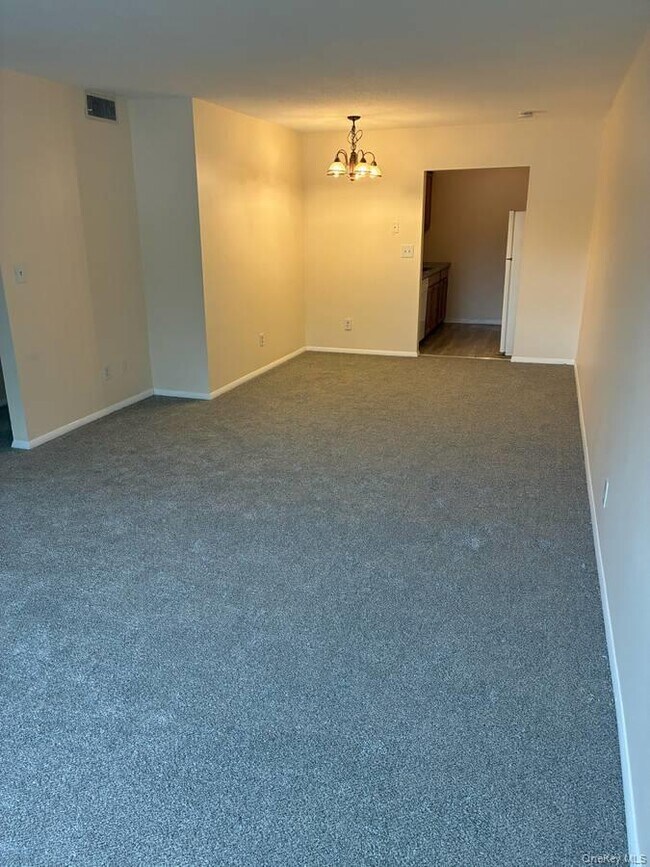 Photo - 705 Cortland Dr Unit 7E