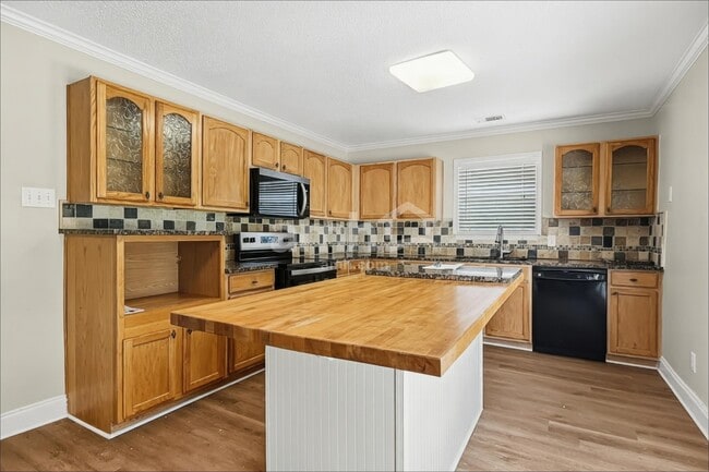 Photo - 128 Barrington Rd