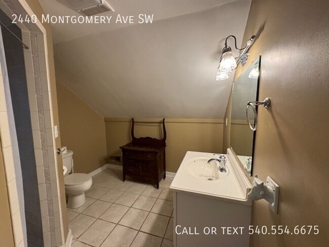 Photo - 2440 Montgomery Ave SW