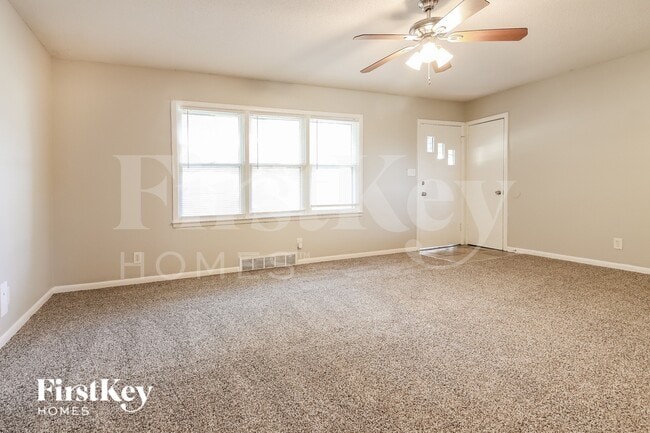 Photo - 5321 Booth Ave