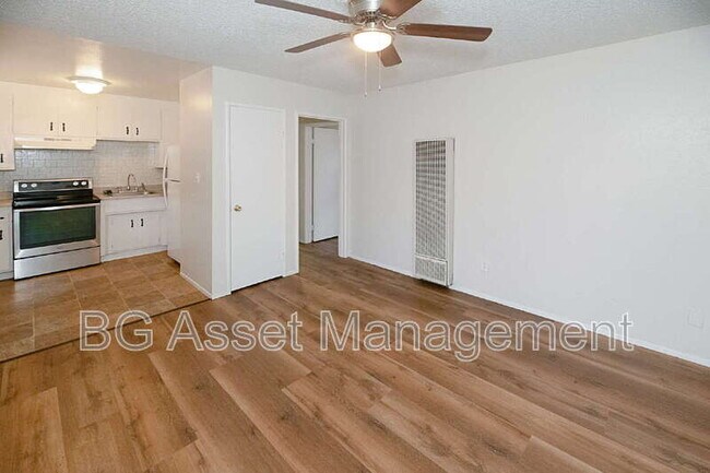 Photo - 1928 Ethan Way Unit 24