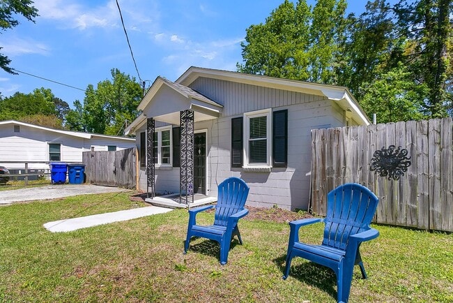 Photo - Charming West Ashley Bungalow