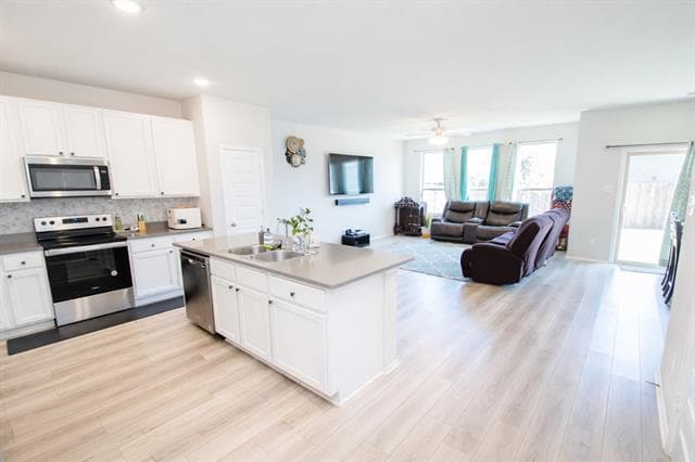 Photo - 7800 Gangway Dr