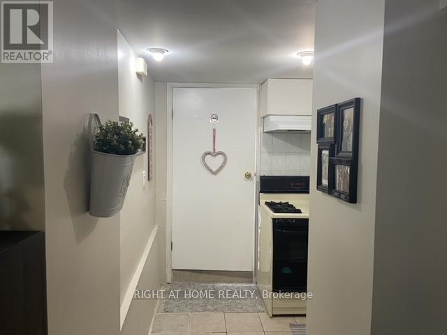 Photo - 52 Emerson St