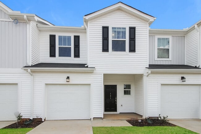 Building Photo - 131 Telford Dr