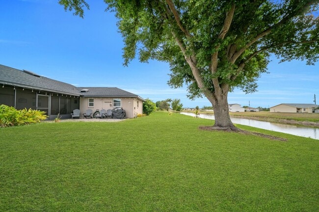 Photo - 299 Rotonda Cir