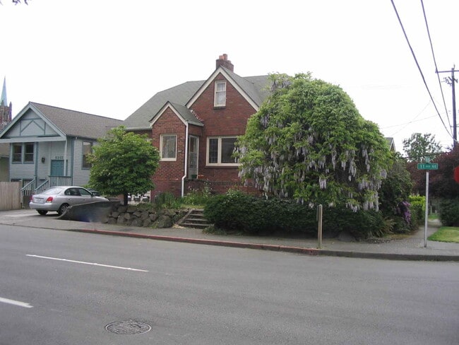 Photo - 5267 11th Ave NE Unit Apt B