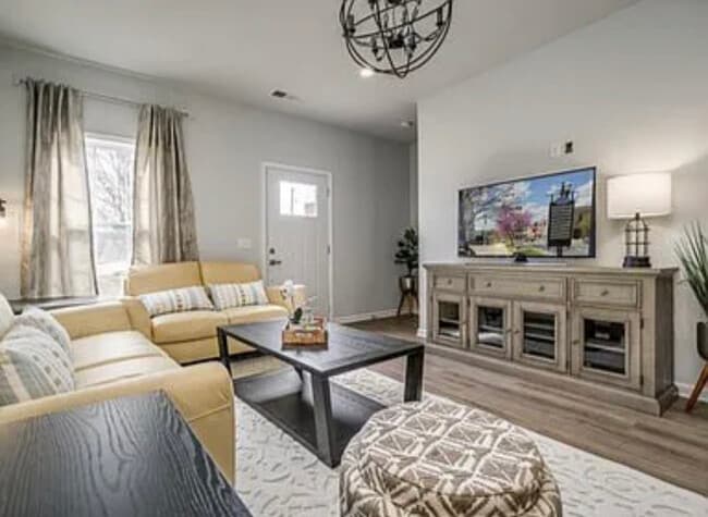 Photo - 151 Rosemont Dr