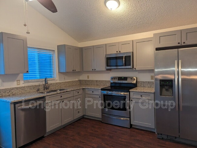 Photo - 2165 Hackberry Cir