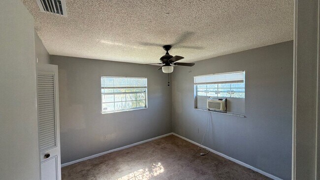 Photo - 625 Cadillac Blvd