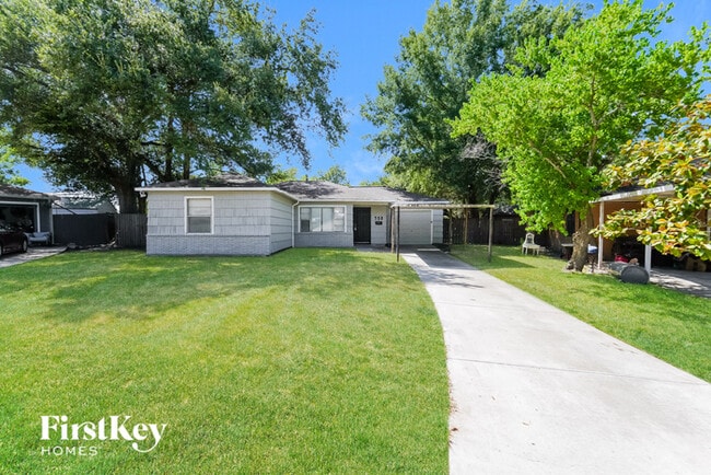 Photo - 710 Canary Cir House