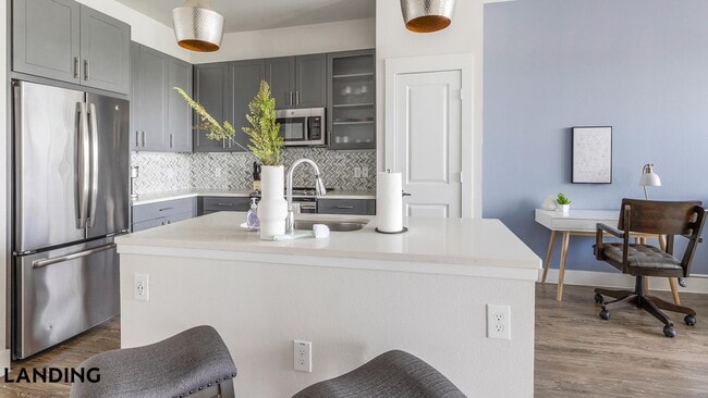 4001 Ross Ave Unit 438