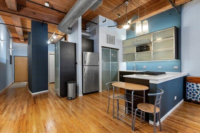 Photo - 1 bedroom in Chicago IL 60607 Unit 230