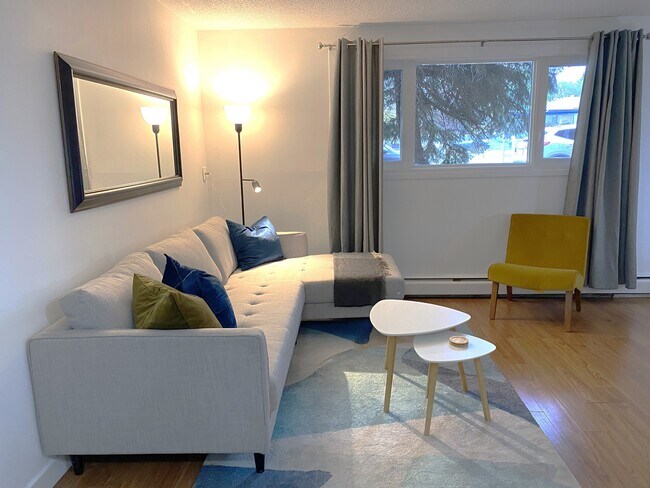 Photo - 7945-7945-82 82 Ave NW Unit 102.F