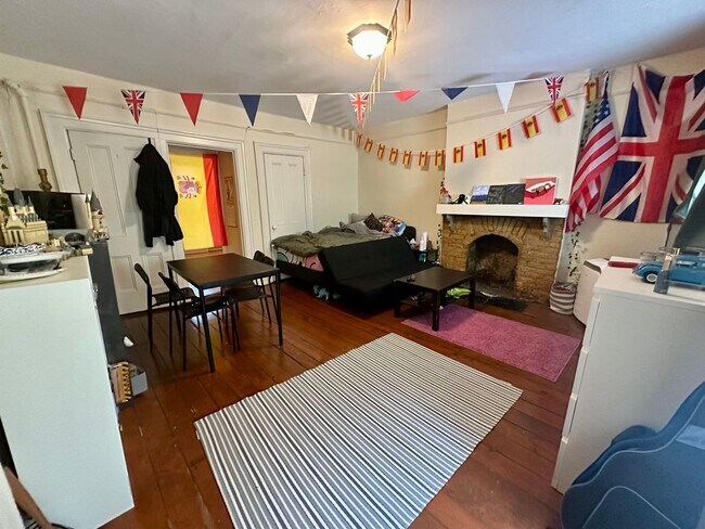 Charming Juneau Village Apartments!