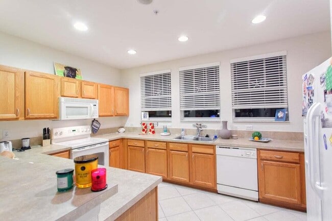Photo - 433 Amador Ln