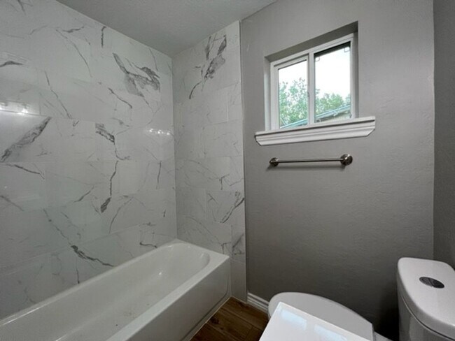 Photo - 2613 SW B Ave Unit A