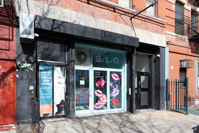 Entrada - 133 Norfolk St