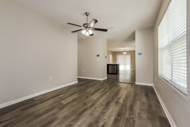 Photo - 10529 Whispering Hammock Dr