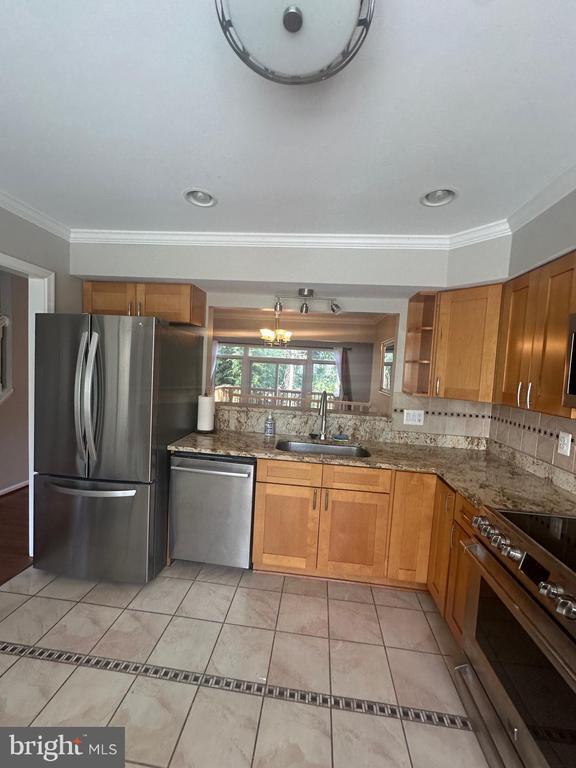Photo - 10838 Douglas Ave Townhome