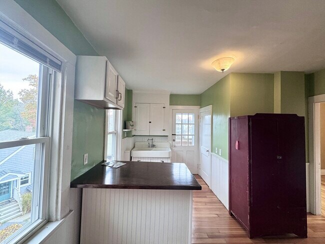 Photo - 47 1/2 Jamaica Unit 2