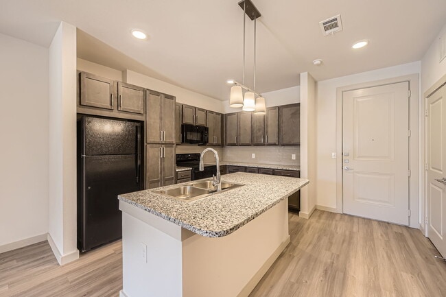 Building Photo - Heritage Estates at Edmonds Rental