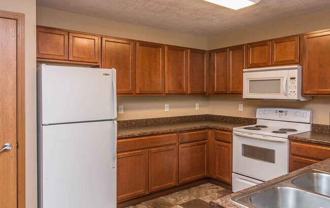 Deer Hollow Apartments - Deer Hollow Apartments