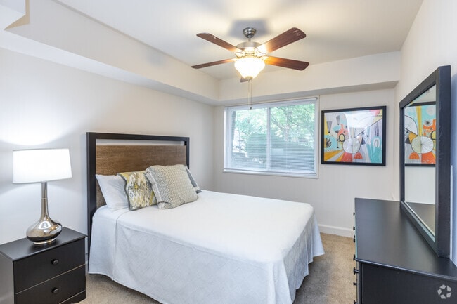 2BR, 1BA - Bedroom 2