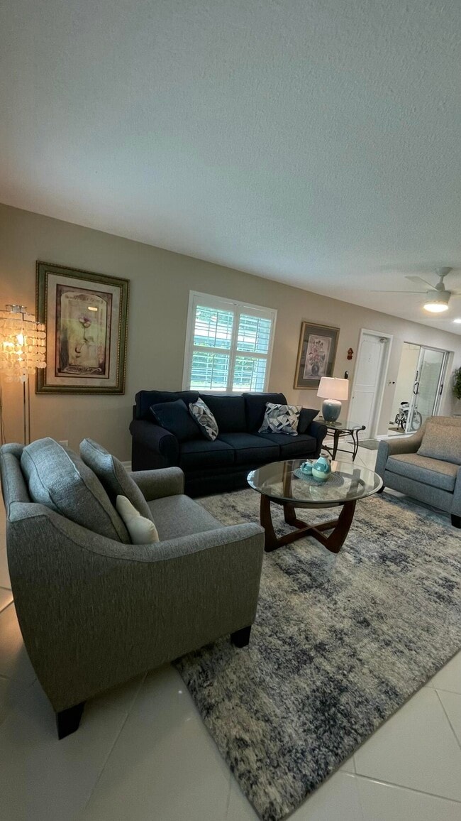 Photo - 10140 S 44th Dr Unit 372